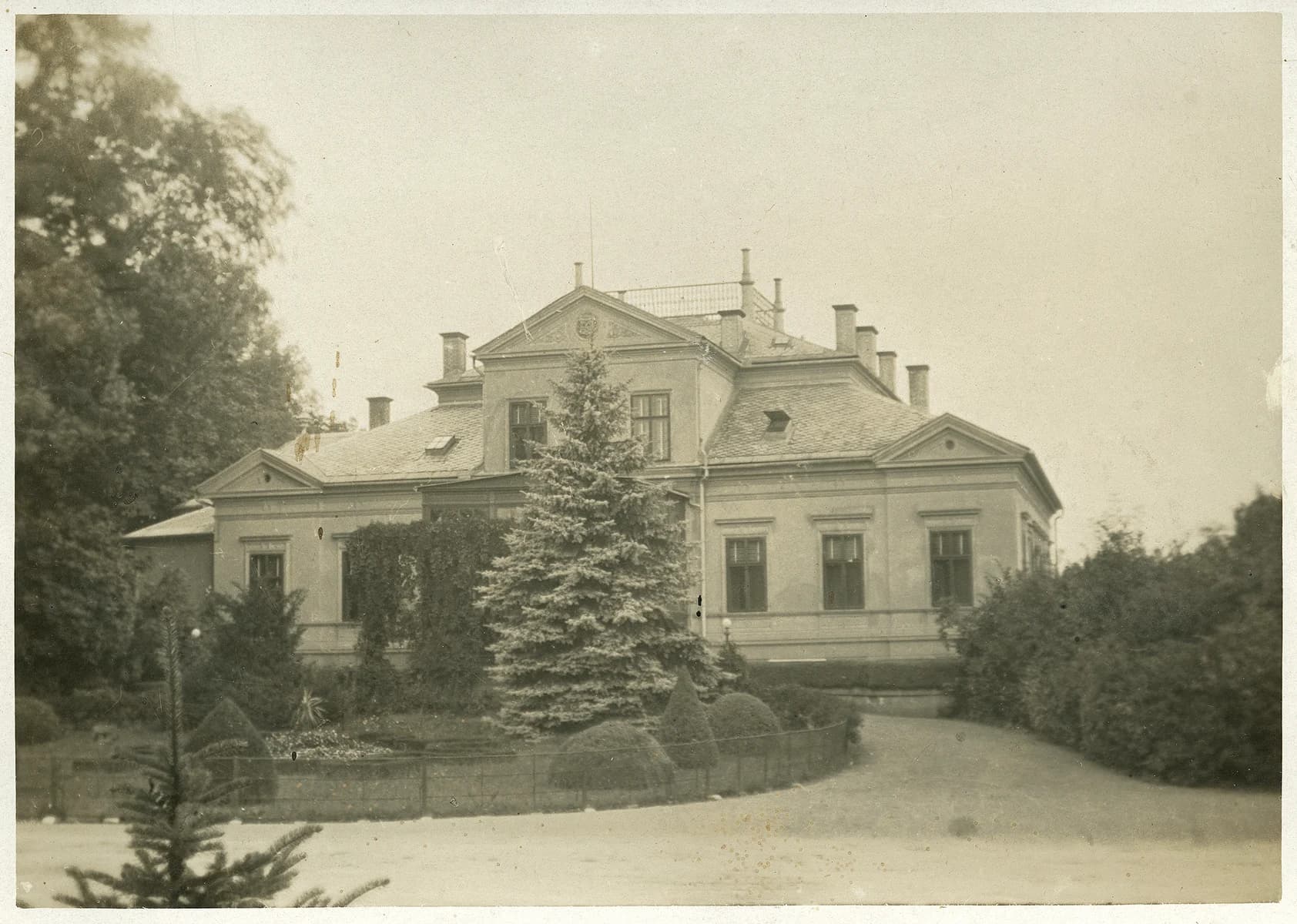 Zámek Dobřenice – House od Loevenstein